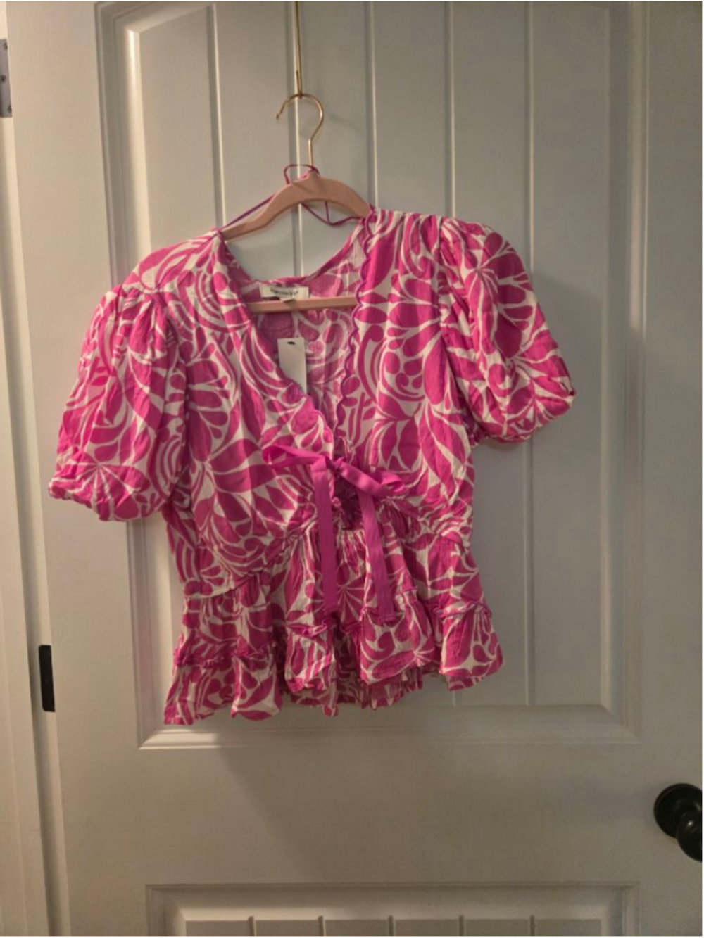 Women's Francesca's Pink & White Floral Blouse L